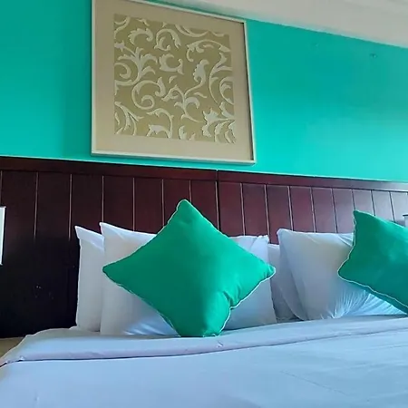 Maharani Beach Hotel